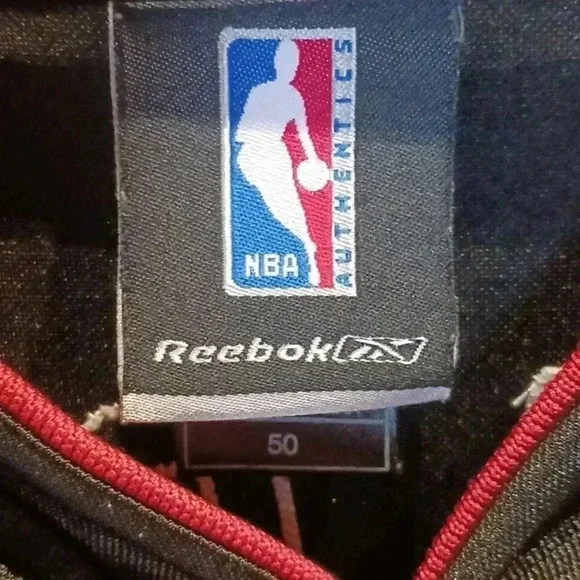 D. Wade Size 50 jersey  from reebok. 100 authentic. - Picture 5 of 7